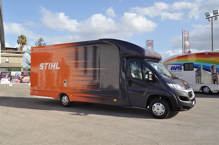 a-cosa-serve-showroom-mobile-cvs