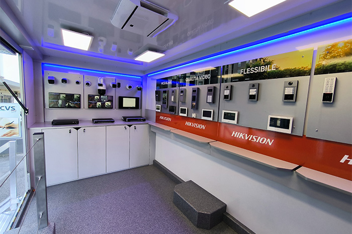 showroom-mobili-cvs-allestimento-marketing-vendita