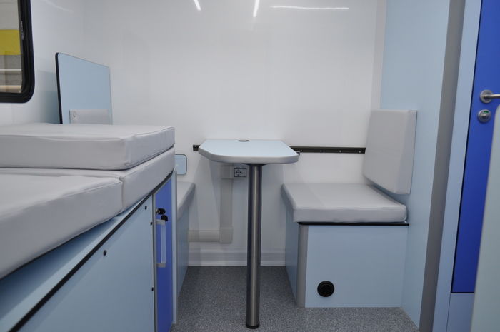 polydiagnostic mobile unit interiors