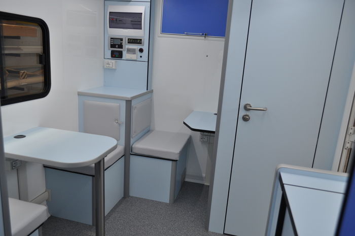 polydiagnostic mobile unit interiors
