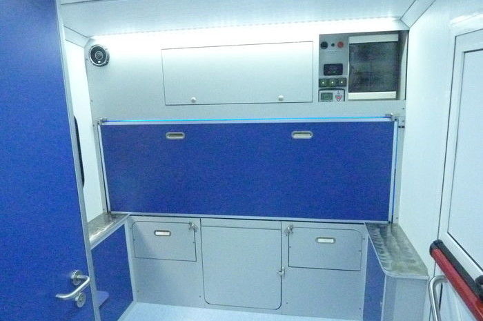 polydiagnostic mobile unit interiors
