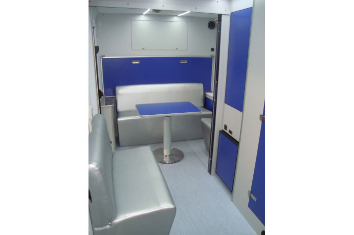 polydiagnostic mobile unit interiors