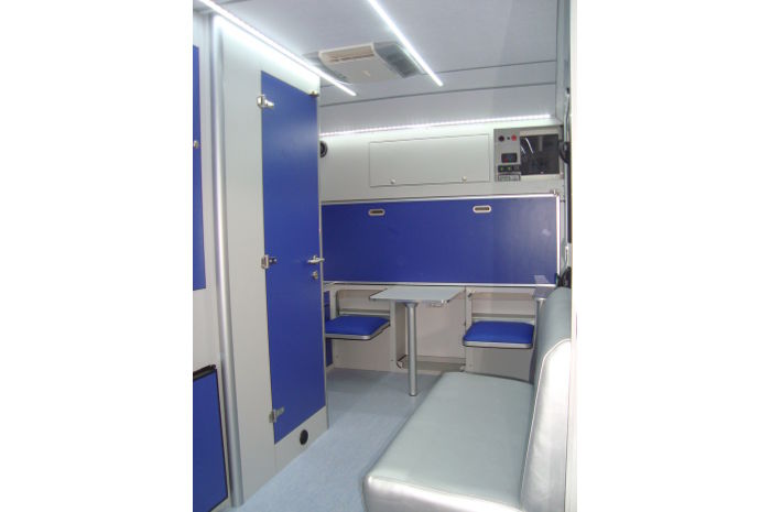 polydiagnostic mobile unit interiors
