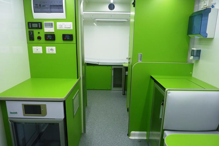 polydiagnostic mobile unit