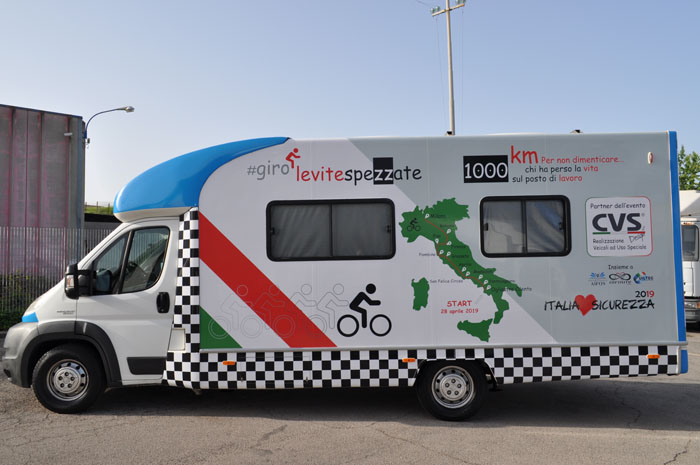 le vite spezzate mobile vehicle CVS