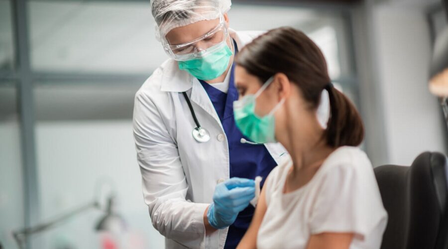Vaccinazioni in azienda ambulatorio mobile CVS