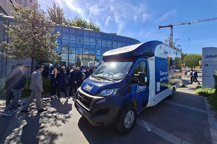 Unipol-di-Bologna-ufficio-mobile-cvs